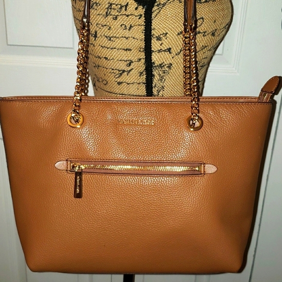 Michael Kors Handbags - Michael Kors Pebbled Leather Tote